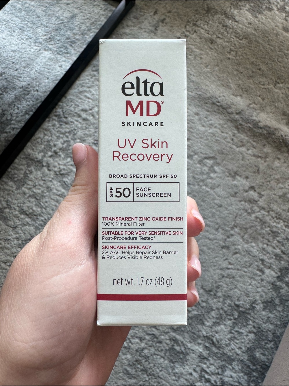 EltaMD UV Skin Recovery Face Sunscreen - Cream & Red Accent